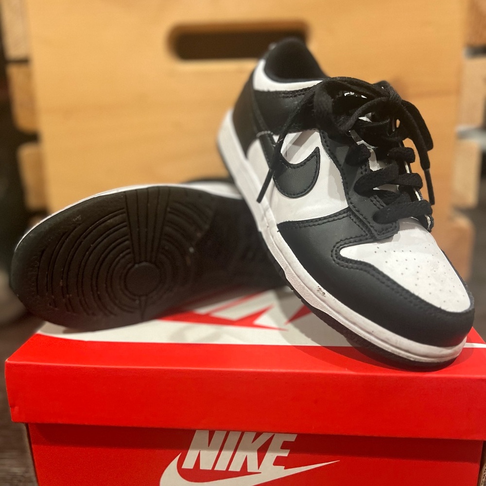 Nike Black and White Sneakers